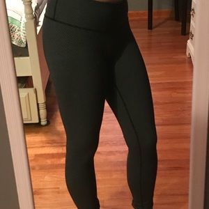 Lululemon size 8 like new leggings